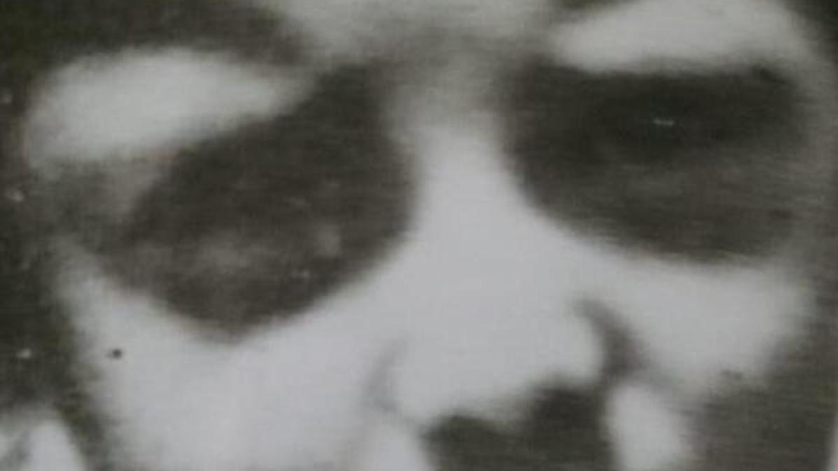 EOKA-B'ci Rumlar tarafından katledilen şehitler toprağa veriliyor!