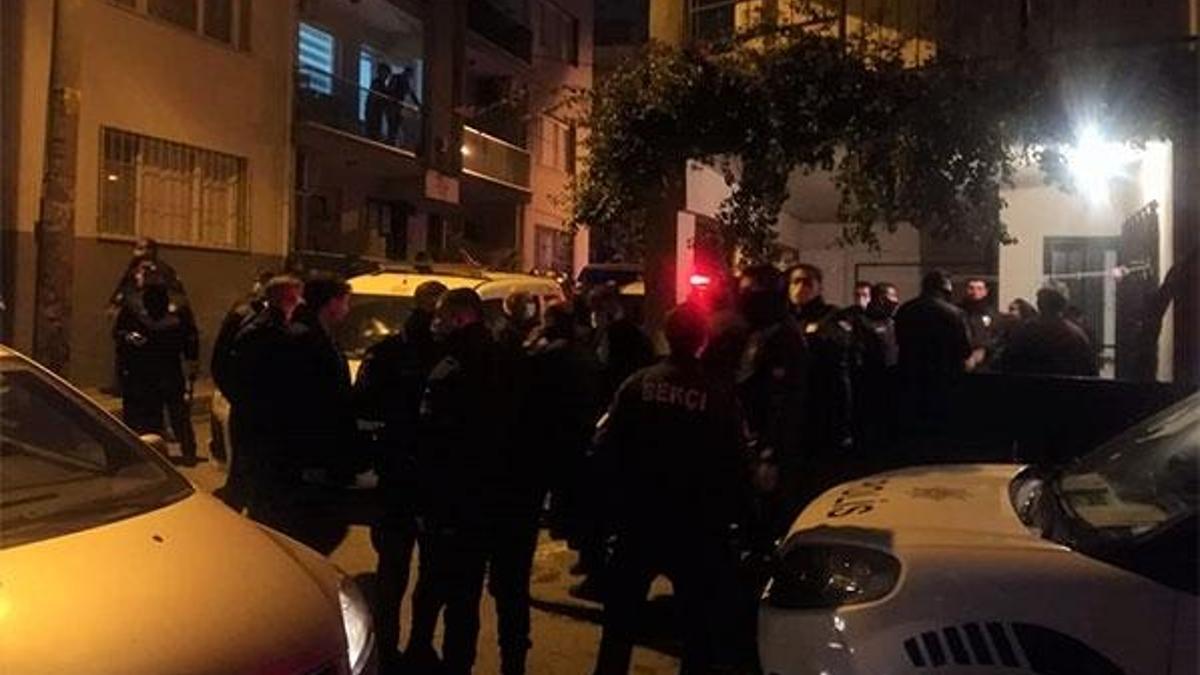 İzmir’de komşu kavgası! Yaralılar var