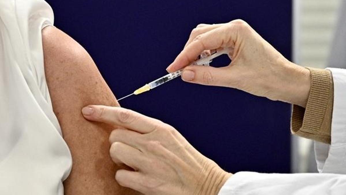 Avusturya’da ilk Covid-19 aşısı yapıldı