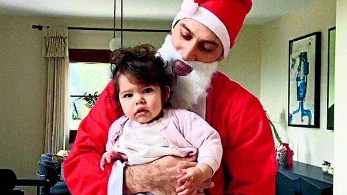 Caner Yıldırım, Noel Baba kılığına girdi