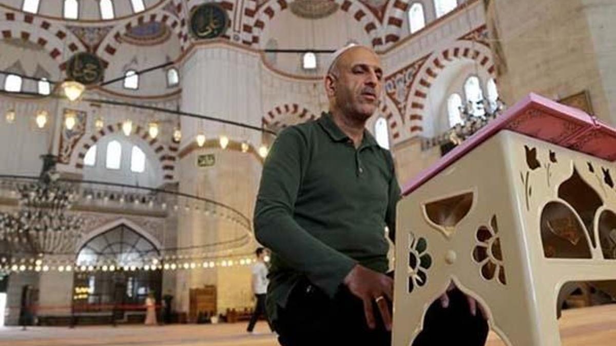 1 Ocak 2021 Cuma günü Cuma namazı kılınacak mı? 1 Ocak sokağa çıkma yasağında camiler açık mı?