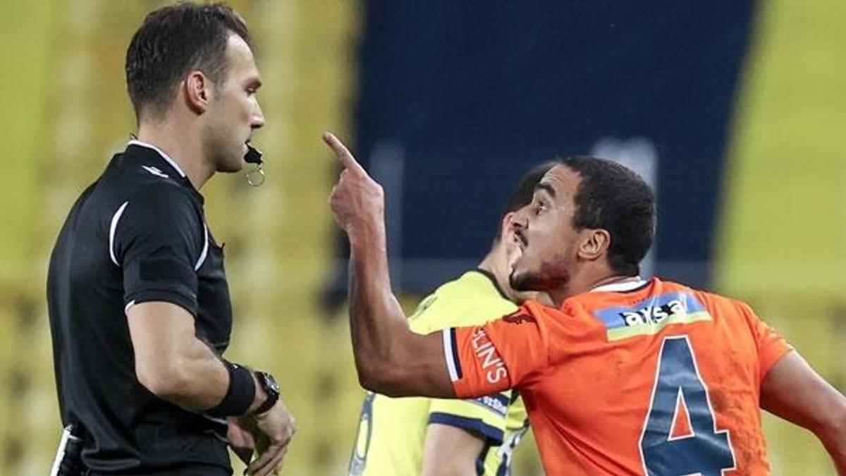 F.Bahçe-Başakşehir maçının hakemi Bahattin Şimşek'e büyük şok! FIFA...