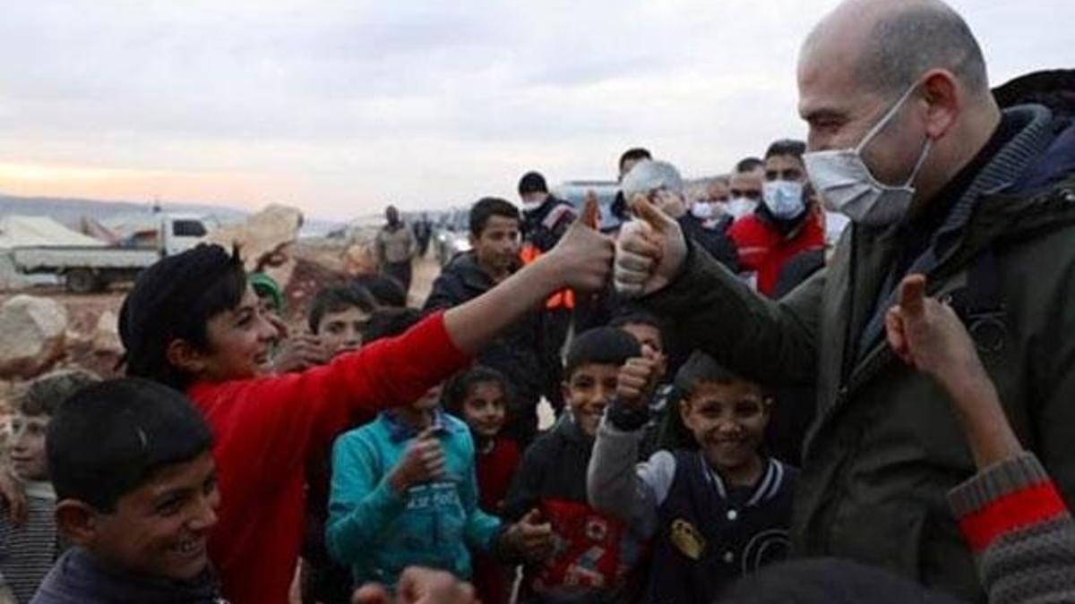 Bakan Soylu İdlib'te! 'Yüzbinlerce insana hayat eli uzatılıyor'