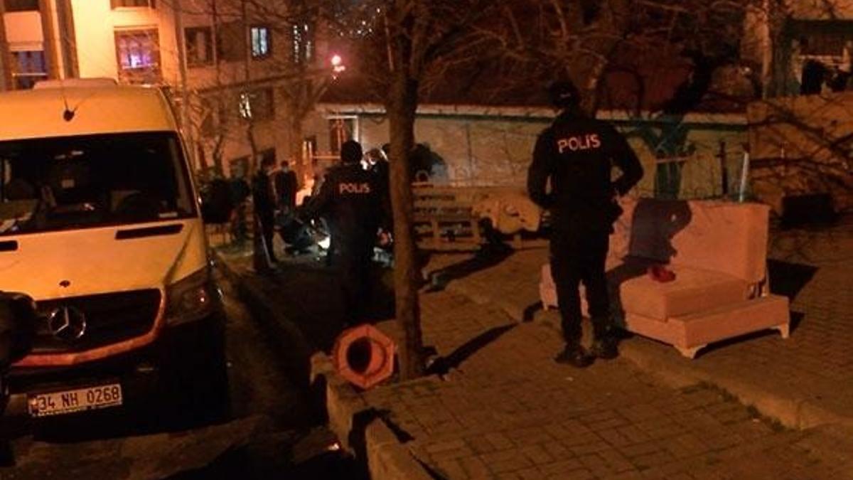 Kağıthane'de sokak ortasında silahlı saldırıya uğradı!