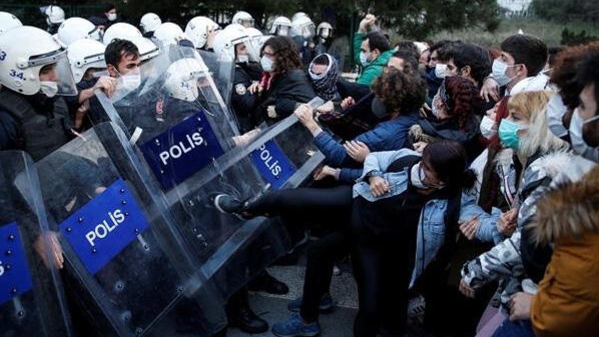 Boğaziçi Üniversitesinde atama protestosu! İçişleri Bakan Yardımcısı’ndan açıklama…