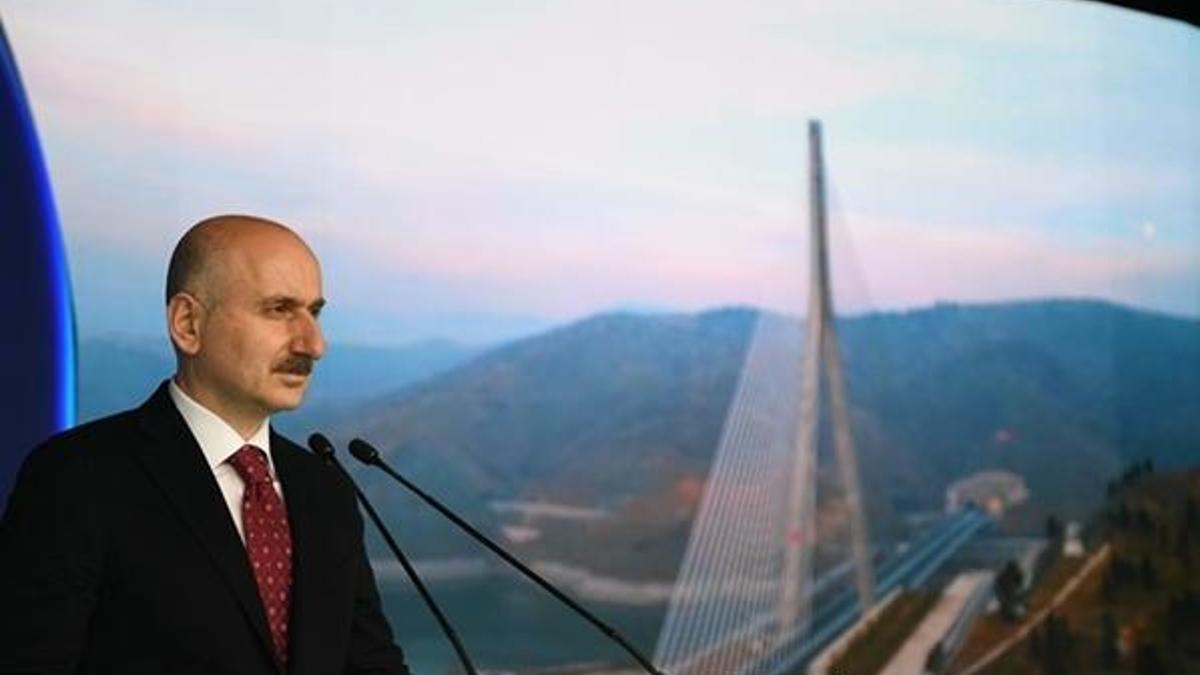 Bakan Karaismailoğlu: 2021'de kalkınma vizyonuyla hizmete devam edeceğiz