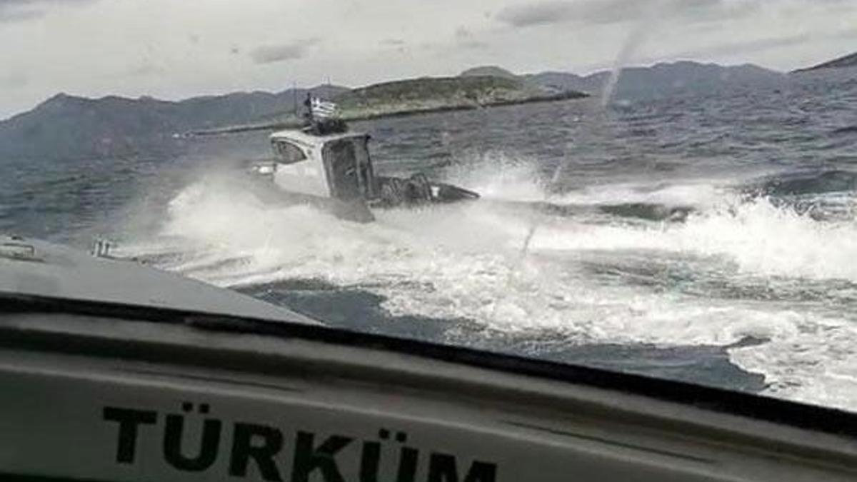 Ege'de sıcak saatler! Kardak kayalıklarında Türk ve Yunan botları karşı karşıya...