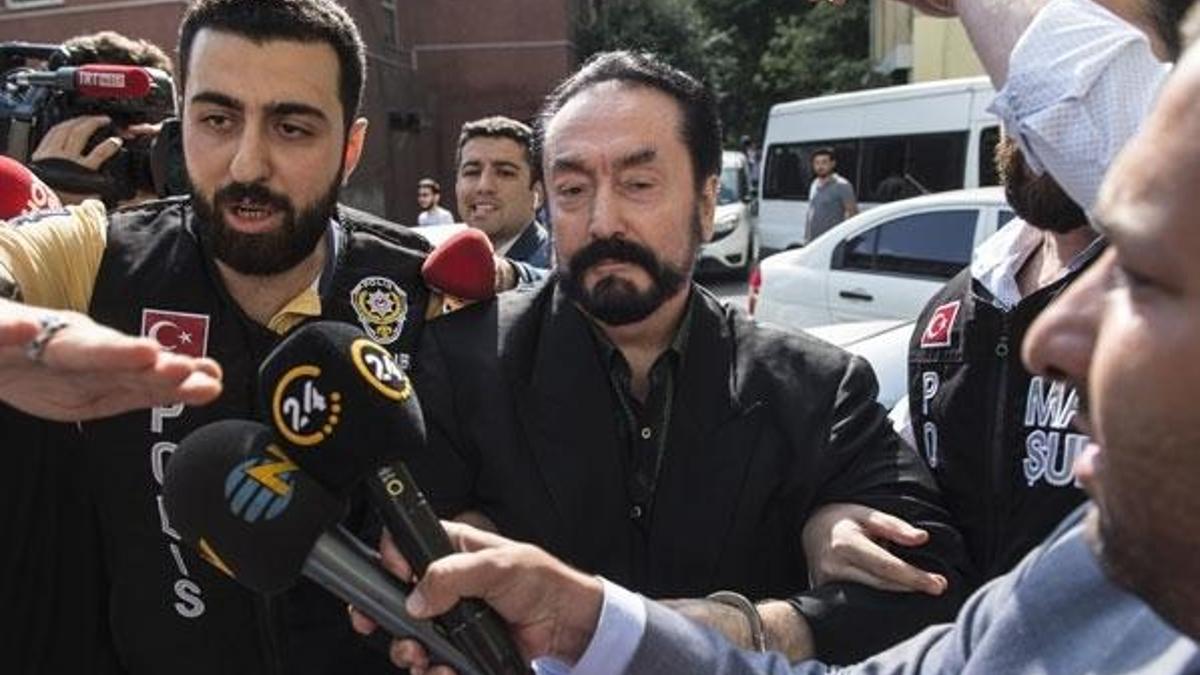 Adnan Oktar Silahlı Suç Örgütü üyeleri arasında kavga başladı!