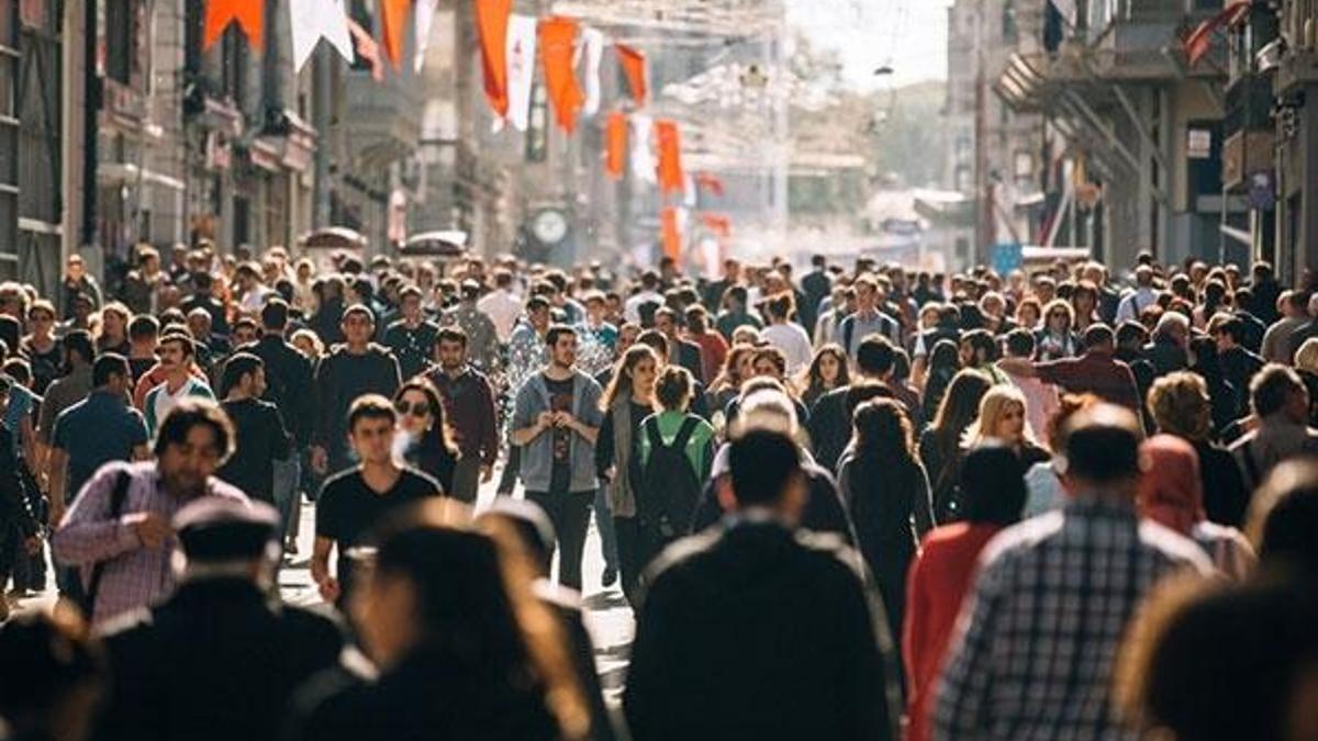 Sokak kısıtlamaları kalkacak mı? Yeni tedbirler gelecek mi?