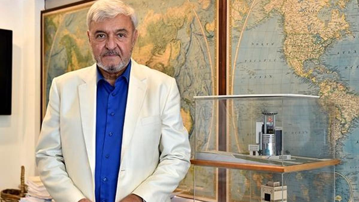 Ahmet Vefik Alp hayatını kaybetti