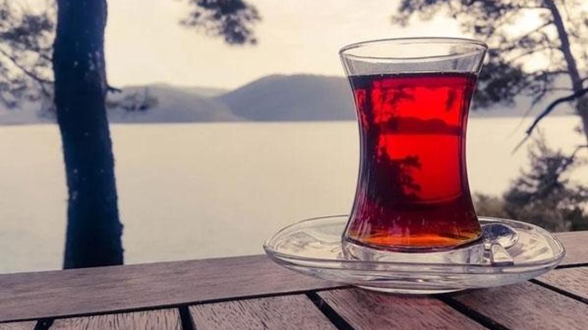 Şekerli çay birçok hastalığa davetiye çıkarıyor