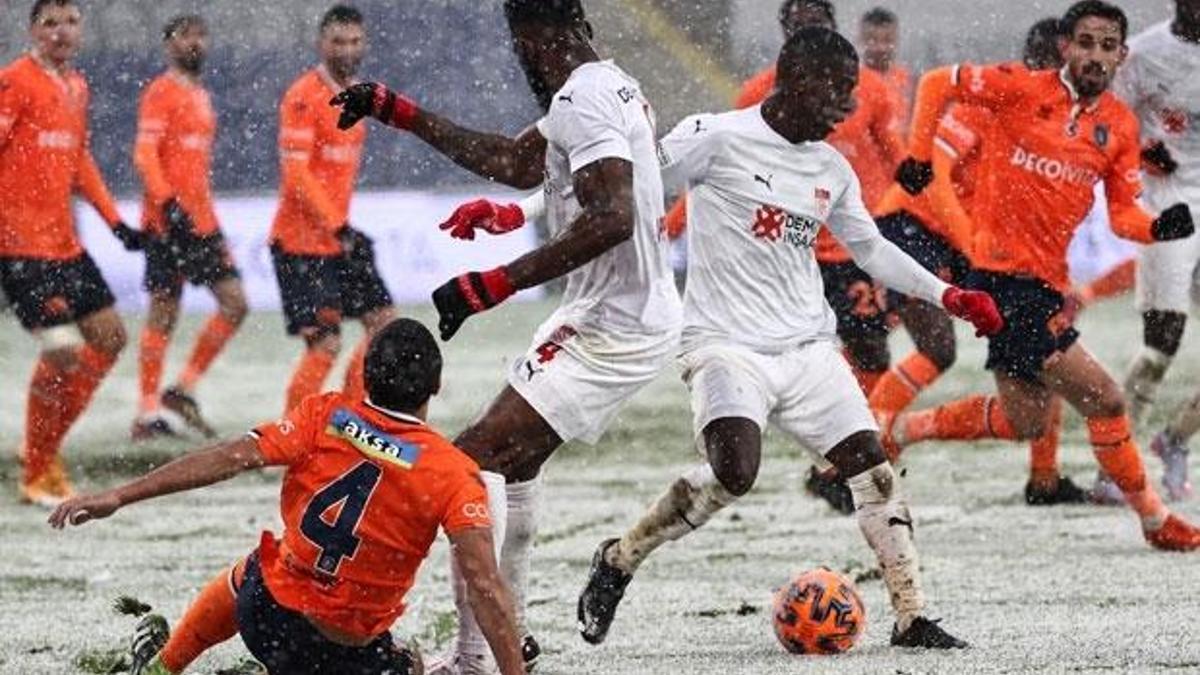 Medipol Başakşehir: 1 - Demir Grup Sivasspor: 1