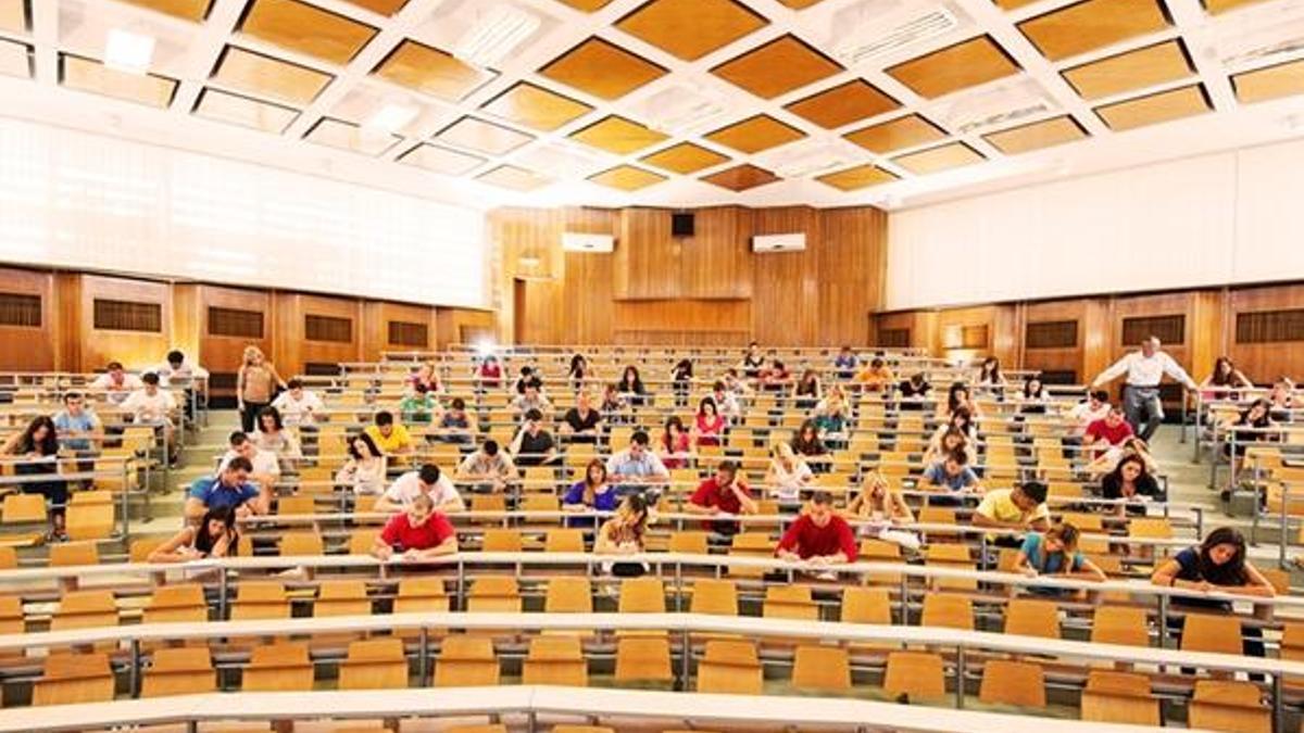 Ertelenen sınavlar ne zaman 2021? 2020 yılında ertelenen sınav için yeni takvim belli oldu! 2020 DHBT, e-YDS, YDUS, ALES/2, DİB-MBSTS, STS
