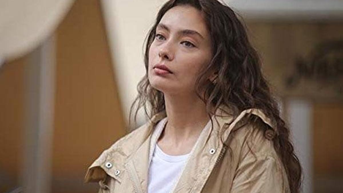 'Sefirin Kızı'nda Neslihan Atagül'ün yerine gelecek isim belli oldu!