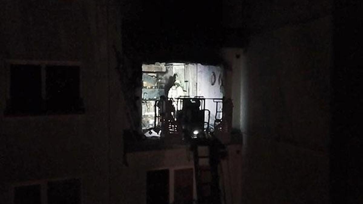 Esenyurt'ta 30 katlı binada patlama: Yaralılar var