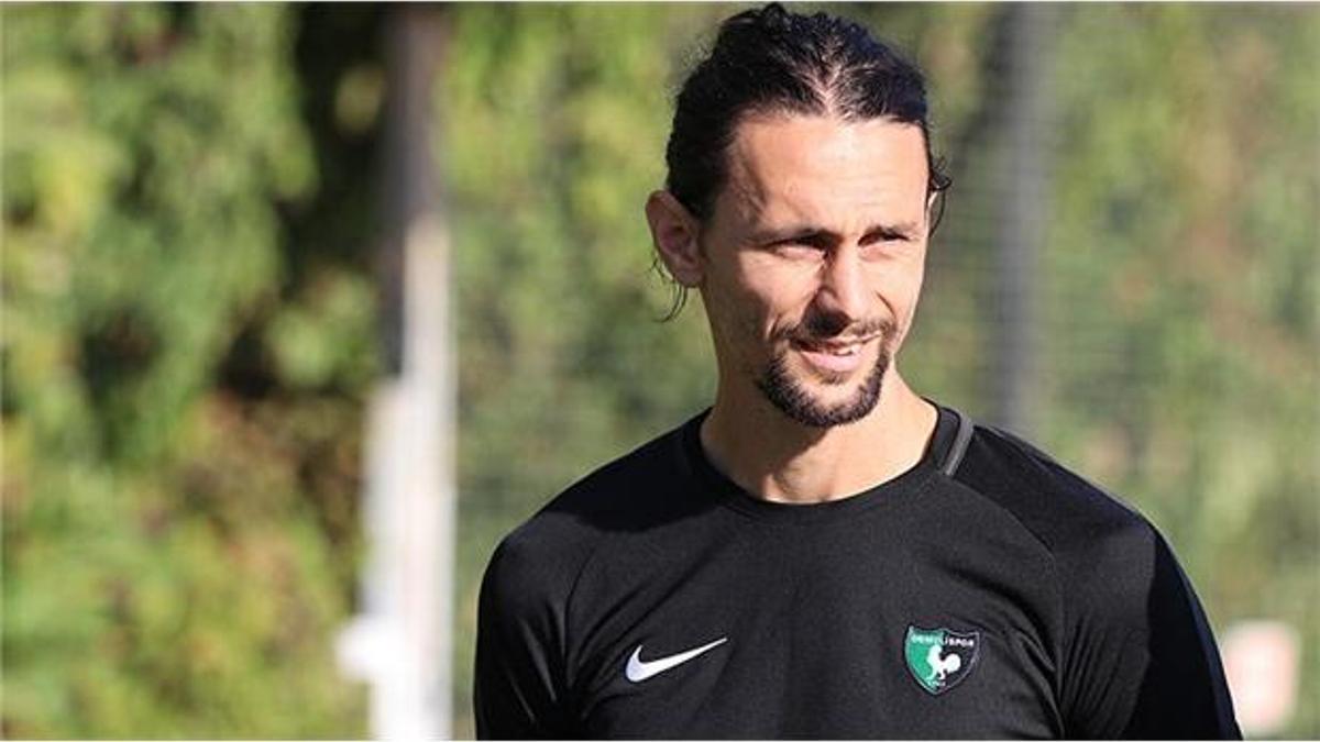 Subotic Denizlispor ile sözleşmesini feshetti