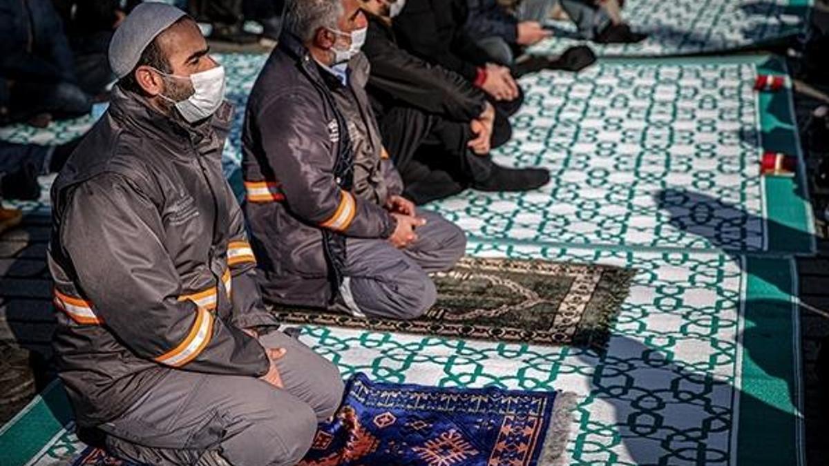 Bugünkü Cuma Hutbesi! Diyanet Cuma Namazı Hutbesi yayınlandı?