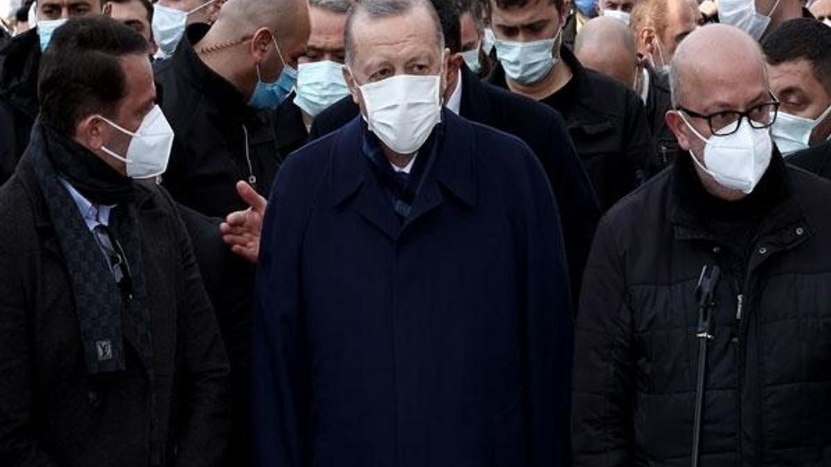 Cumhurbaşkanı Erdoğan yazar Bahadıroğlu'nun cenazesine katıldı