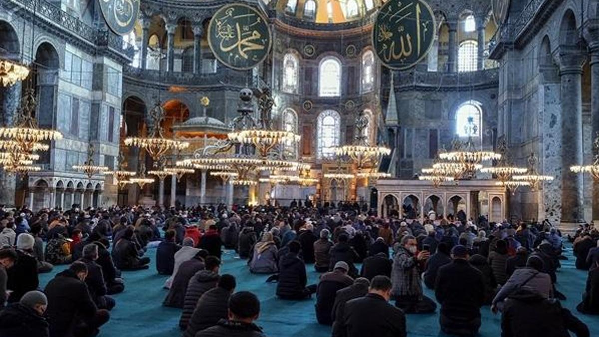 2. Abdülhamid'in torunu için Ayasofya Camii'nde gıyabi cenaze namazı