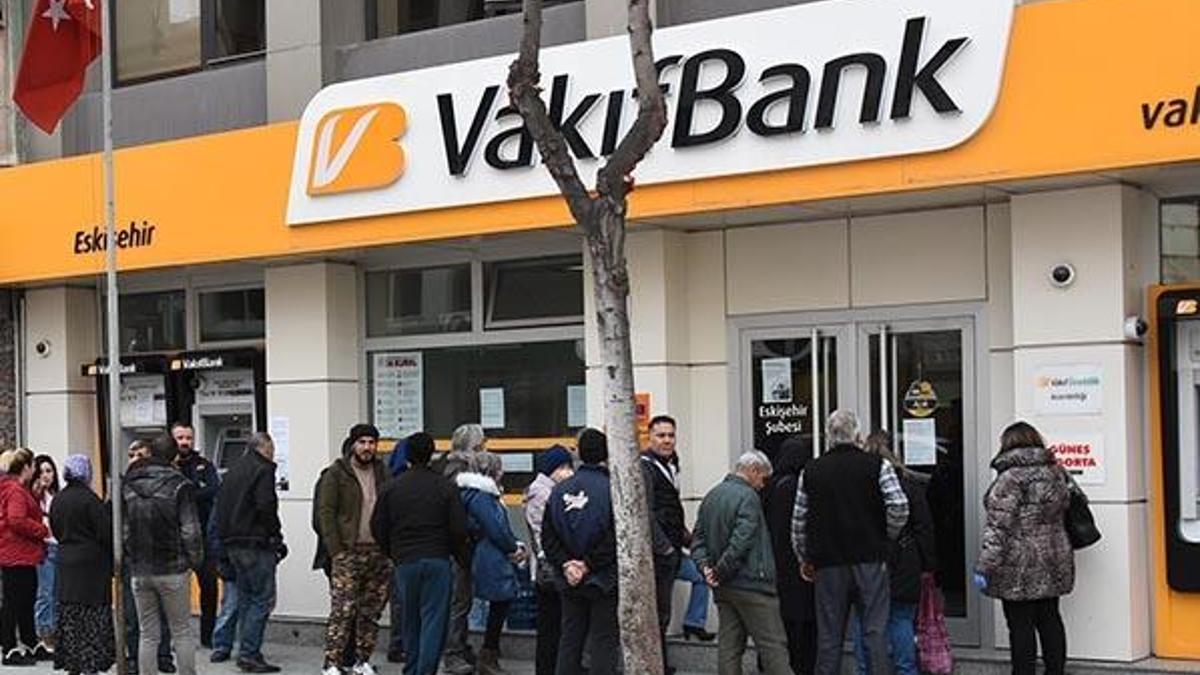 Vakıfbank resmen duyurdu! 1 yıl ödemesiz kredi ve...