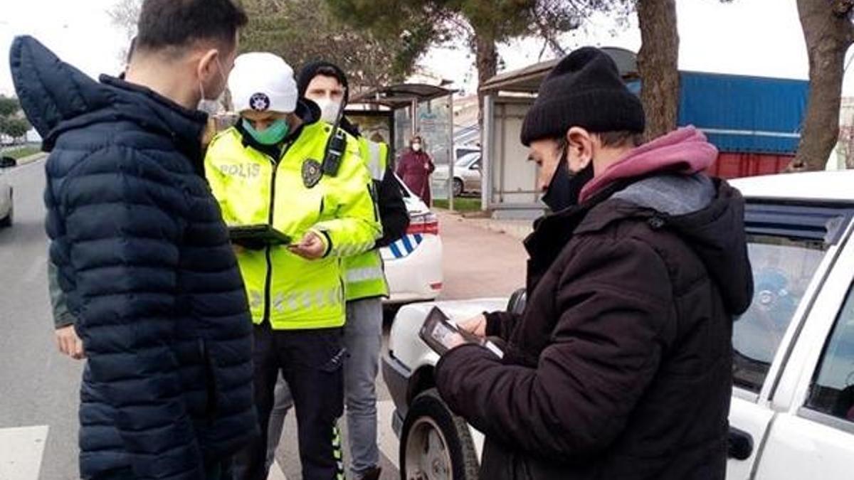 Emanet aldığı araçla trafikte yakalandı, gerçekle şoke oldu!