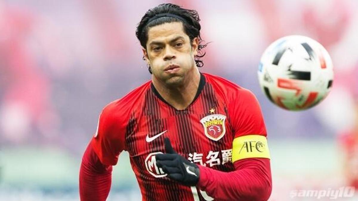 Beşiktaş ile görüşen Hulk Trabzonspor'da!