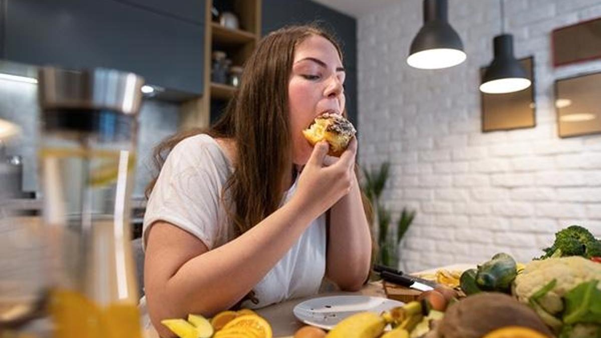 Yeme bozukluğu testi! Kaçamak mı, ruhsal sorun mu?