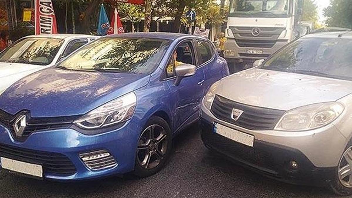 Kaza yaptı, başına gelmeyen kalmadı! İcralık oldular...