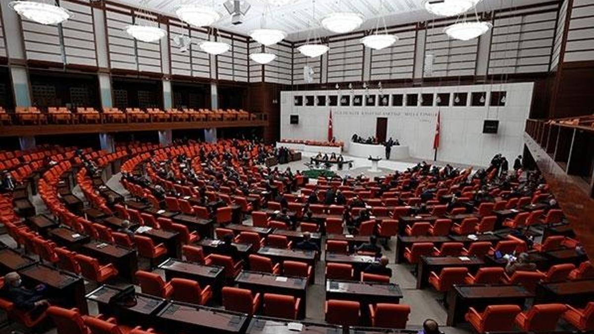 Meclis'e geliyor! O günler resmi tatil ilan edilecek...