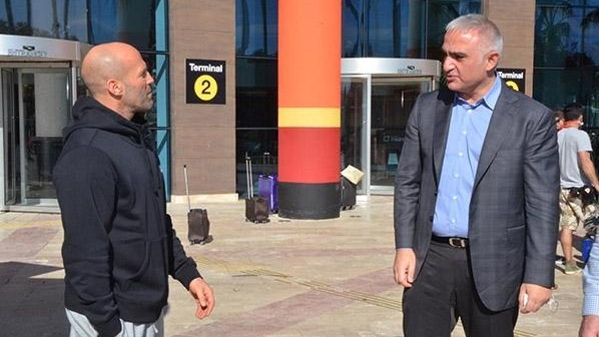 Bakan Ersoy'dan 'Five Eyes' film setine sürpriz ziyaret