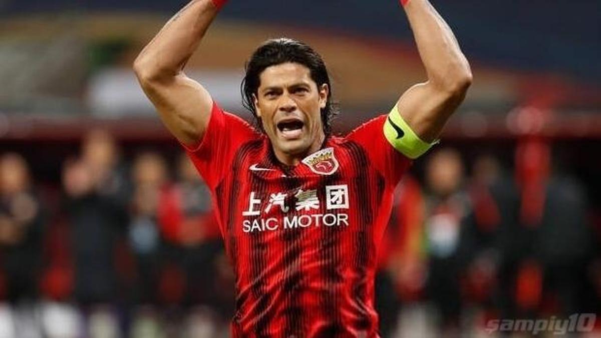Atletico Mineiro Hulk'u resmen duyurdu