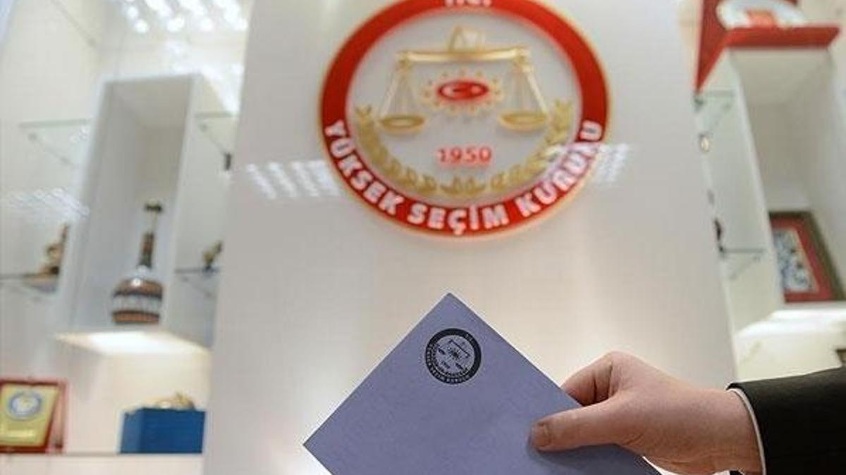 YSK, 17 partinin seçimlere girme yeterliliğine sahip olduğunu belirledi