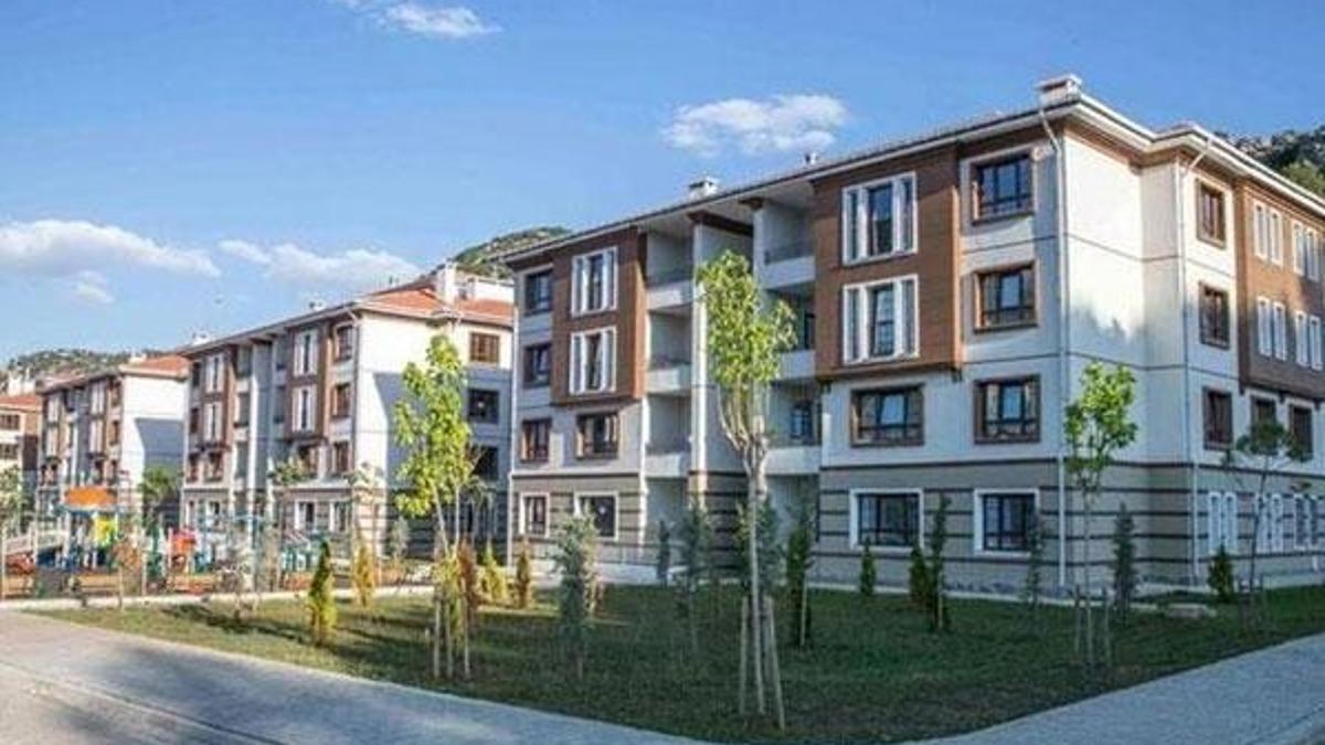 TOKİ ev sahibi yapmaya devam ediyor