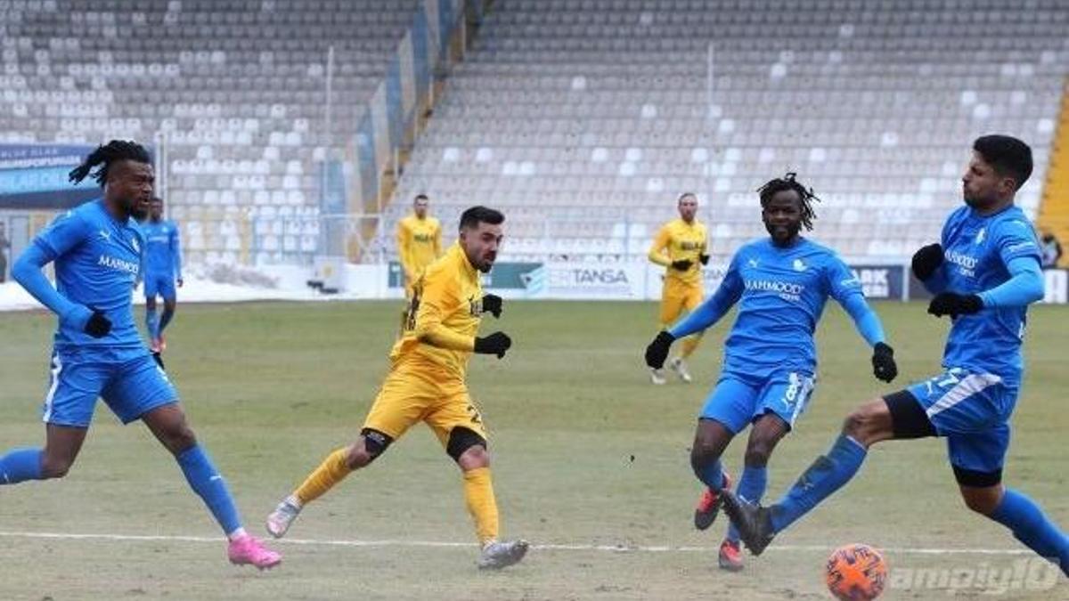 6 puanlık maçta gülen taraf Erzurumspor oldu