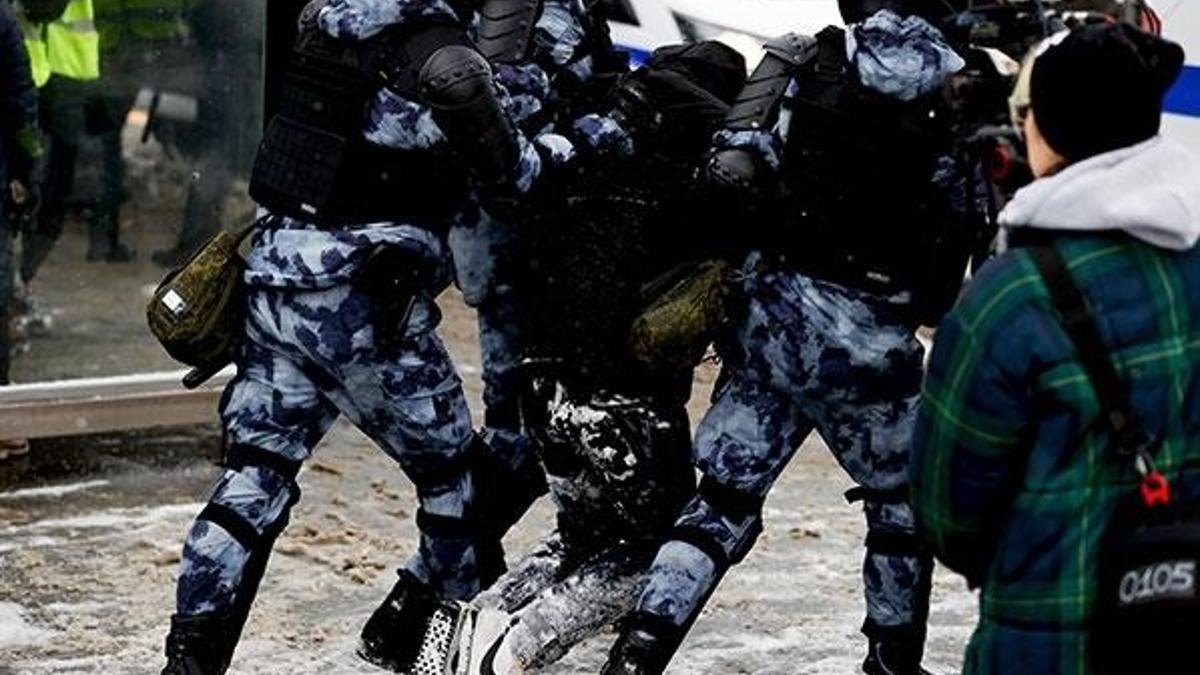 Rusya karıştı! Binlerce kişi gözaltında