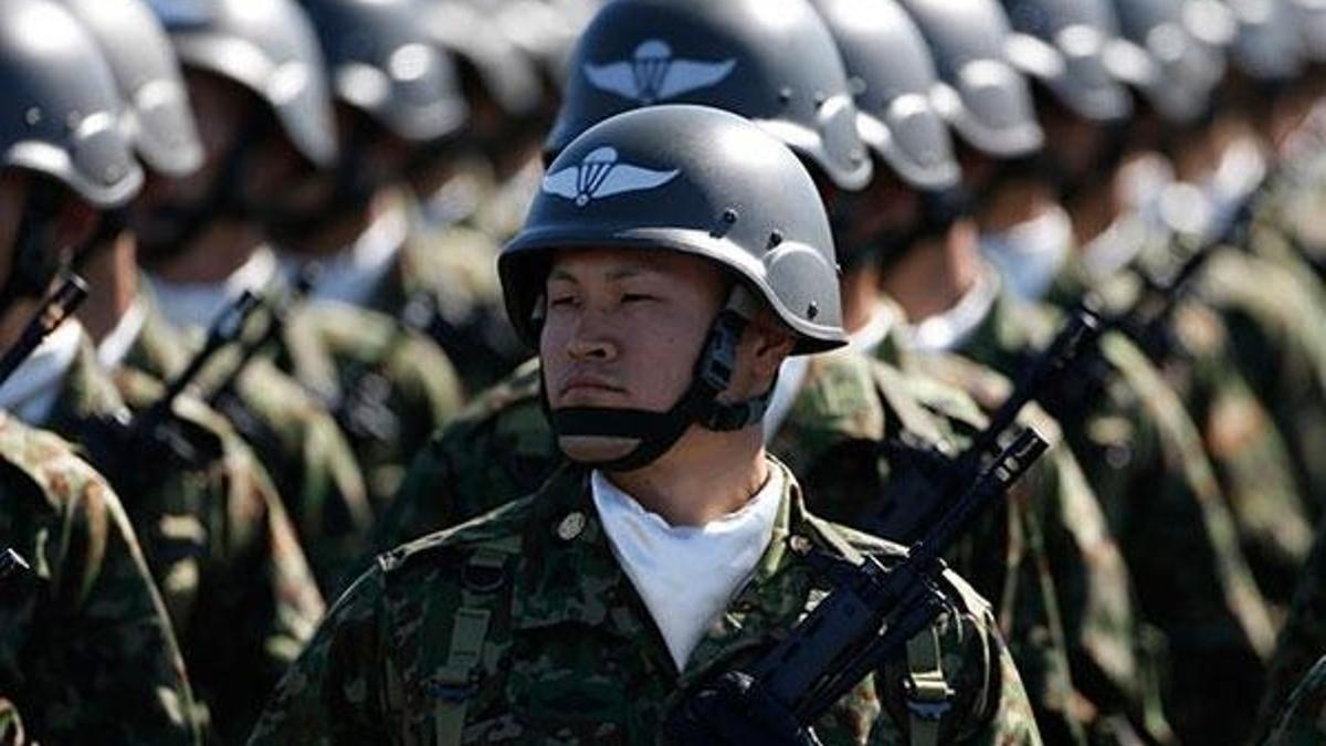 Japonya alarma geçti! Orduya vurma yetkisi verildi