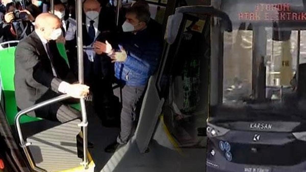 Cumhurbaşkanı Erdoğan ilk elektrikli sürücüsüz otobüsü test etti! Kabine Toplantısı'na Atak Electric ile gitti