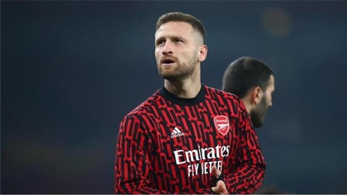 Mustafi resmen Schalke'de