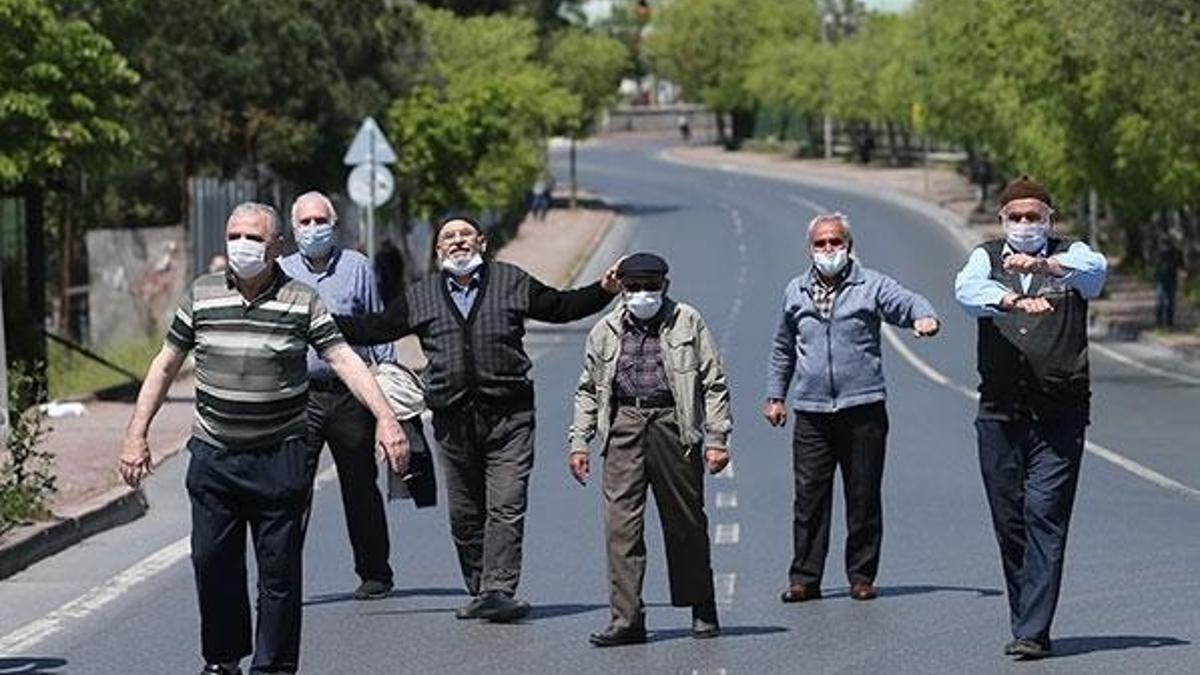65 yaş ve üstü ile ilgili flaş karar! Bakan duyurdu...