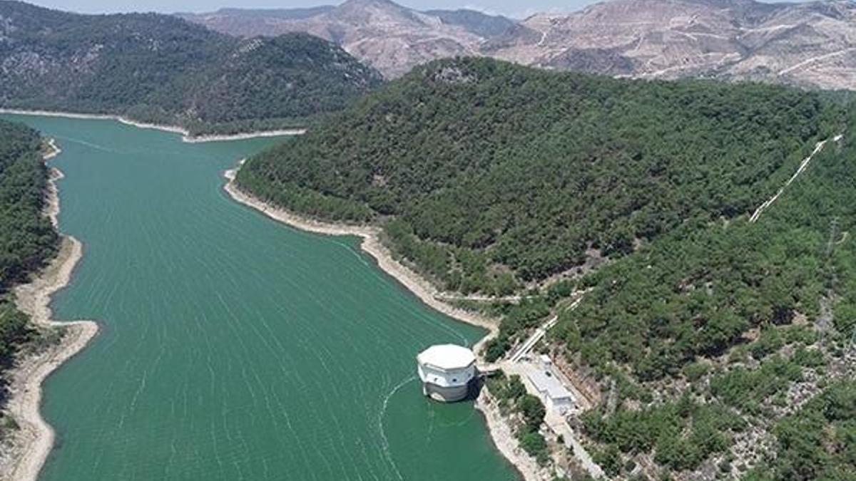 İzmir'de sağanak yağmur, bir günde barajları doldurdu!