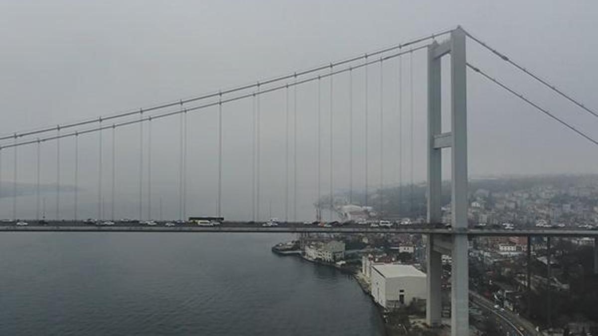 İstanbul Boğazı'nda gemi geçişleri çift yönlü askıya alındı
