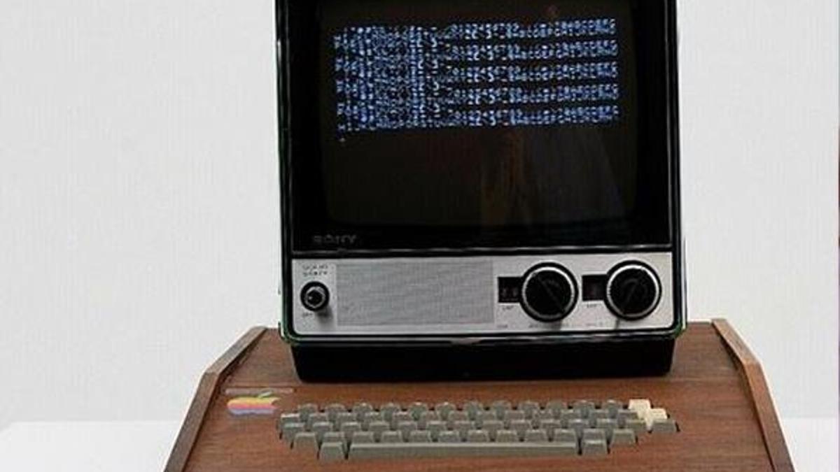 Apple'ın ilk bilgisayarı satışa çıkarıldı!