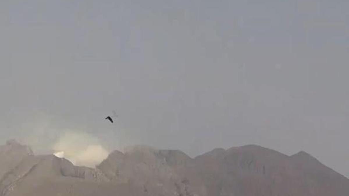 Japonya'daki Sakurajima Yanardağı faaliyete geçti