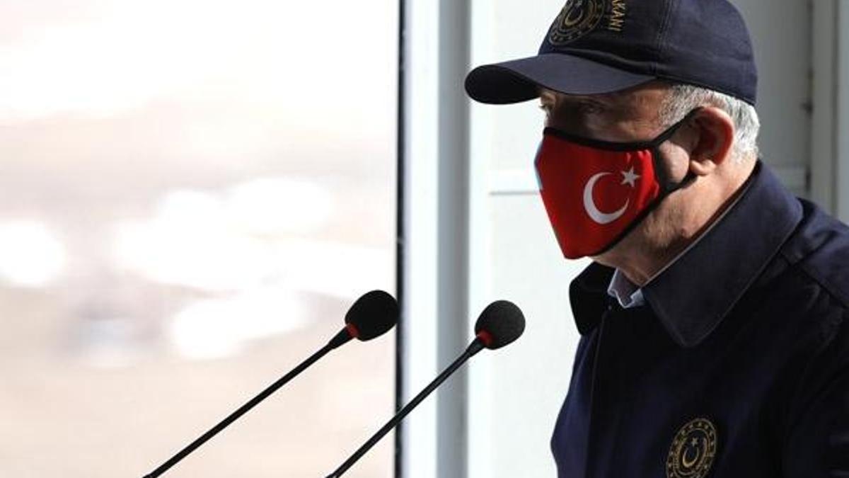 Bakan Akar: Sığınaklarını başlarına yıktık!