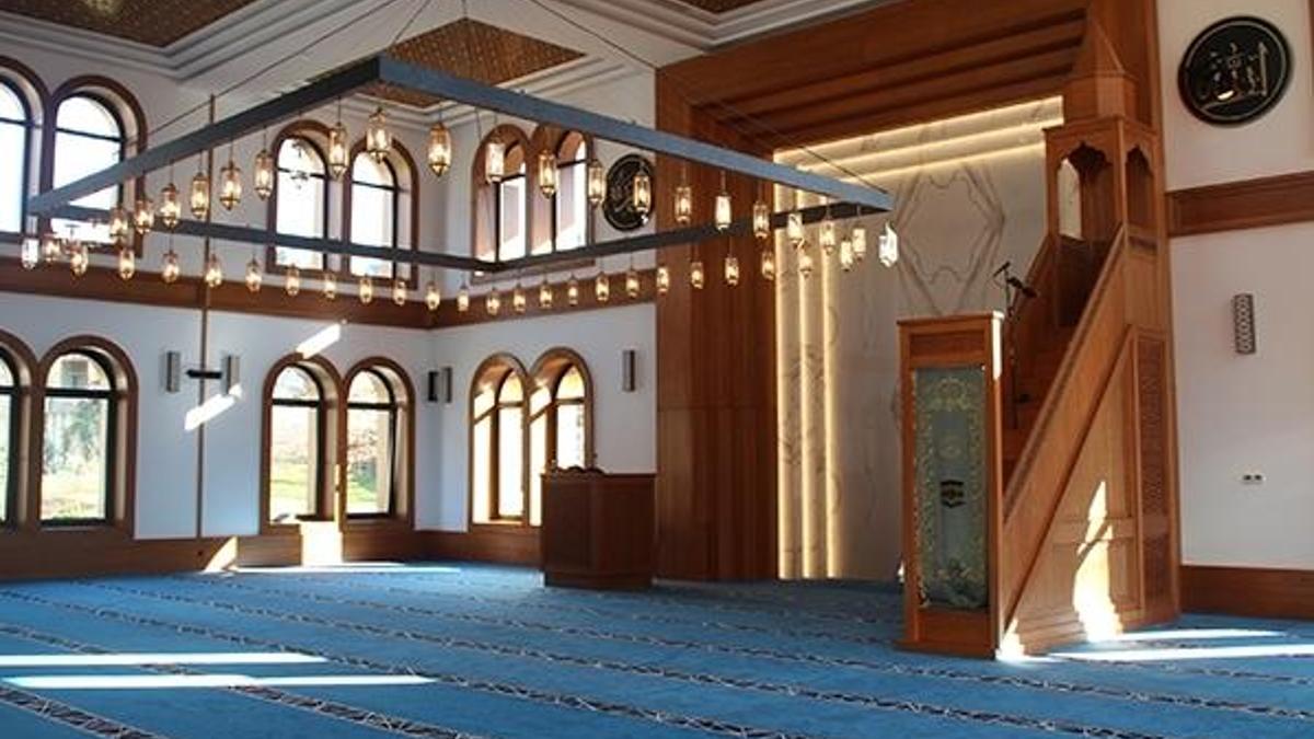 Cumhurbaşkanı Erdoğan, yarın Ahmet Erdoğan Camii'nin açılışını gerçekleştirecek