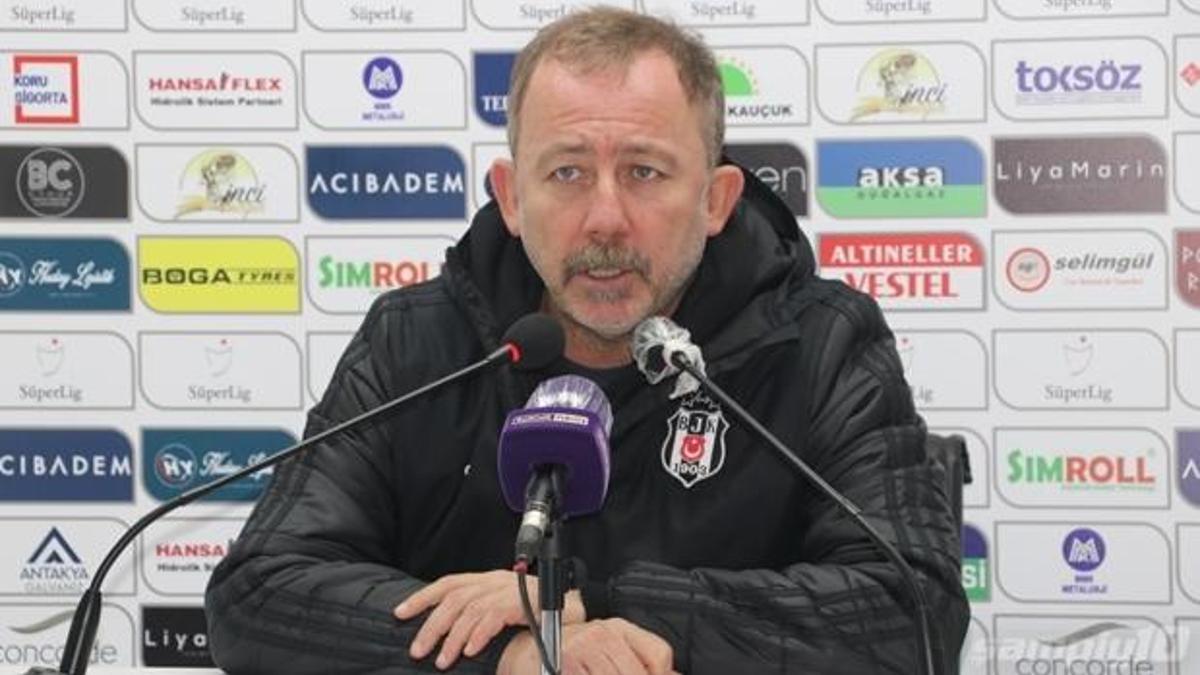Sergen Yalçın'dan yönetime sert gönderme! 'Beni rahatsız ediyor'