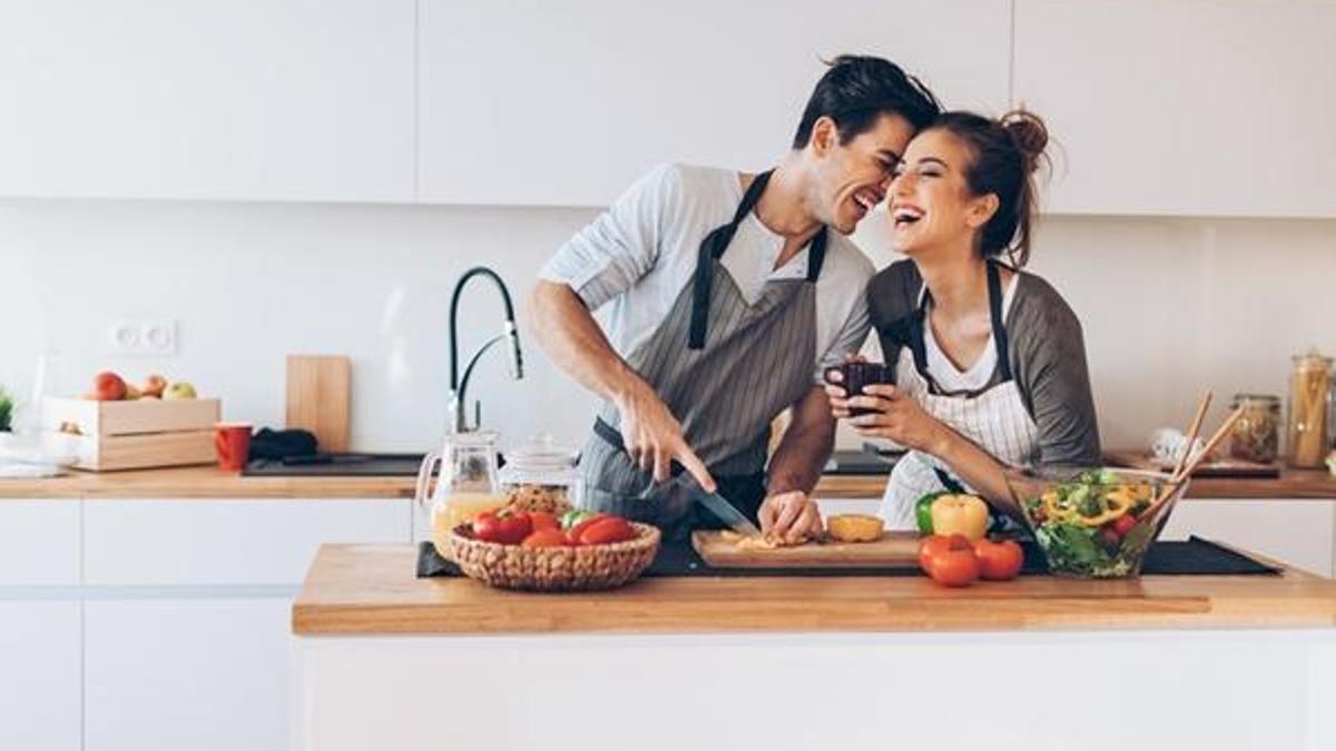 Sevgililer günü kolay pasta tarifleri… Ev yapımı sevgililer günü pastası tarifi ve yapımı…