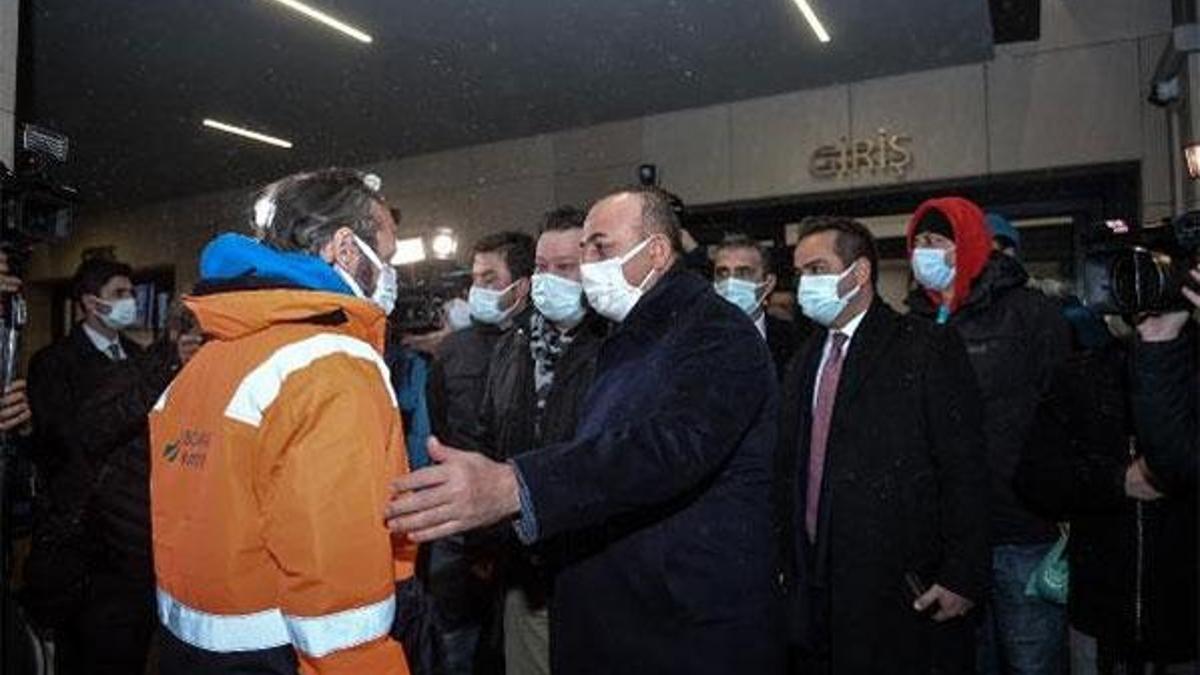 Nijerya'da serbest bırakılan 15 Türk denizci Türkiye'ye geldi