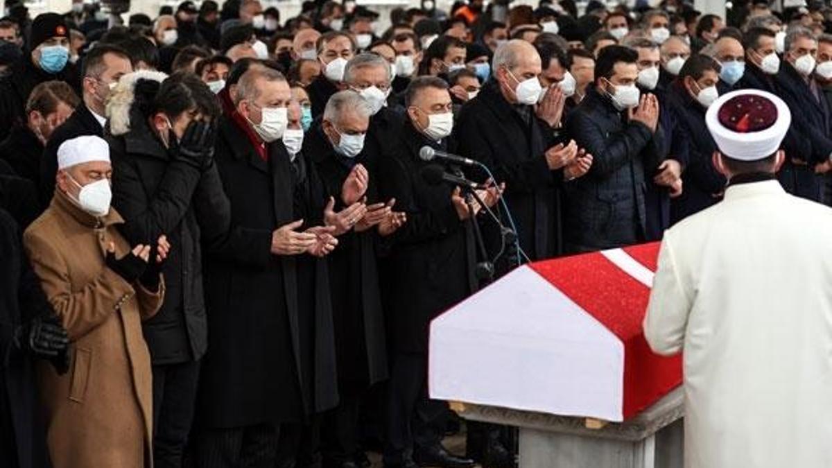 Eski İBB Başkanı Kadir Topbaş son yolculuğuna uğurlandı