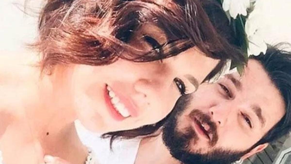 Eski eşine çiçek yolladı! 'İyi ki boşandık!'